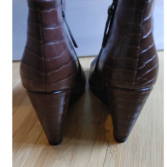 Joie Booties Wedges Zip Crocodile Leather Brown 38.5 = 8.5 US - Picture 3 of 5